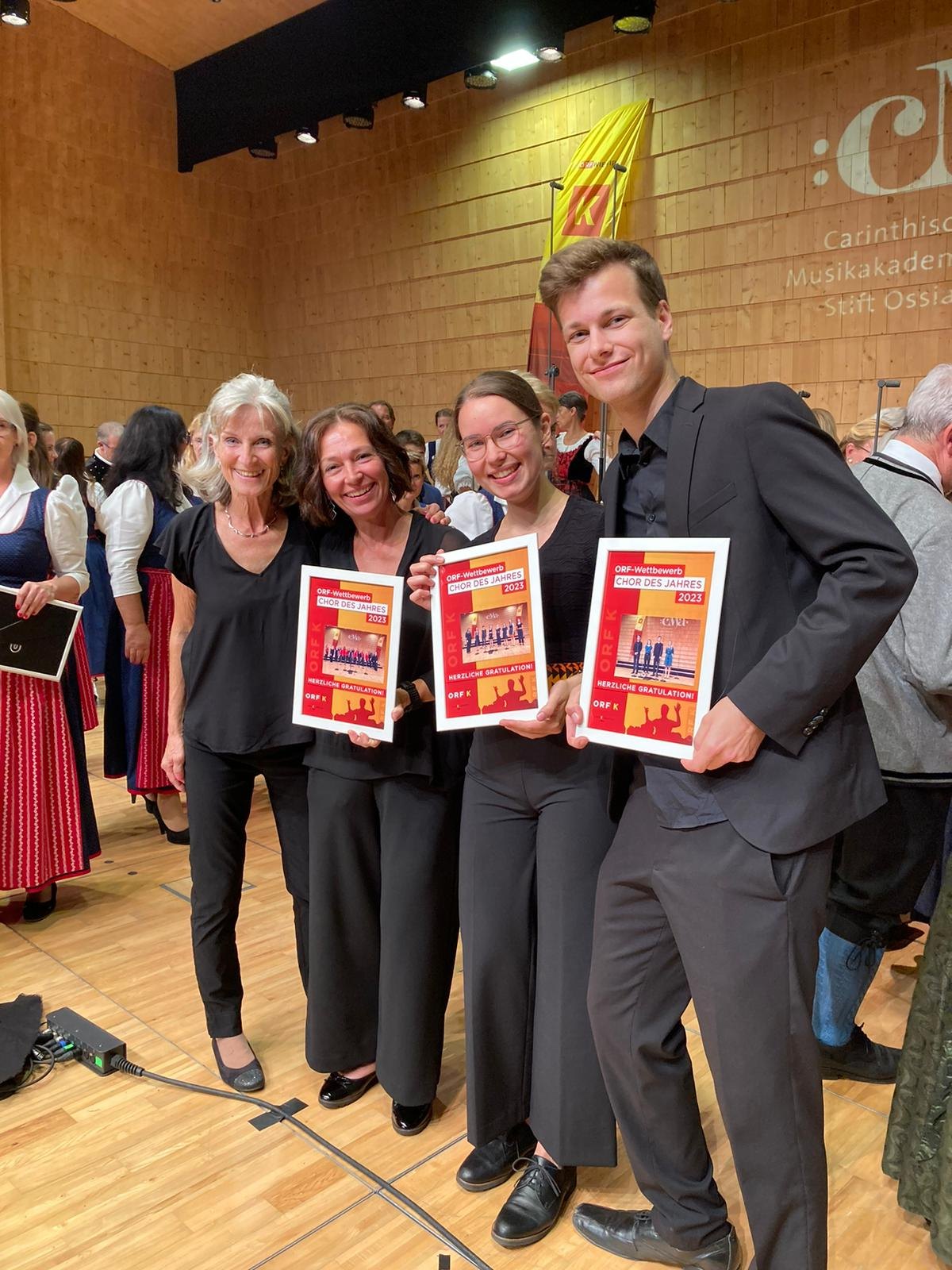 Image: Chorleiter:innen: Barbara Mistelbauer-Stern, Miriam Sadnikar, Lucia Haab, Tobias Mistelbauer